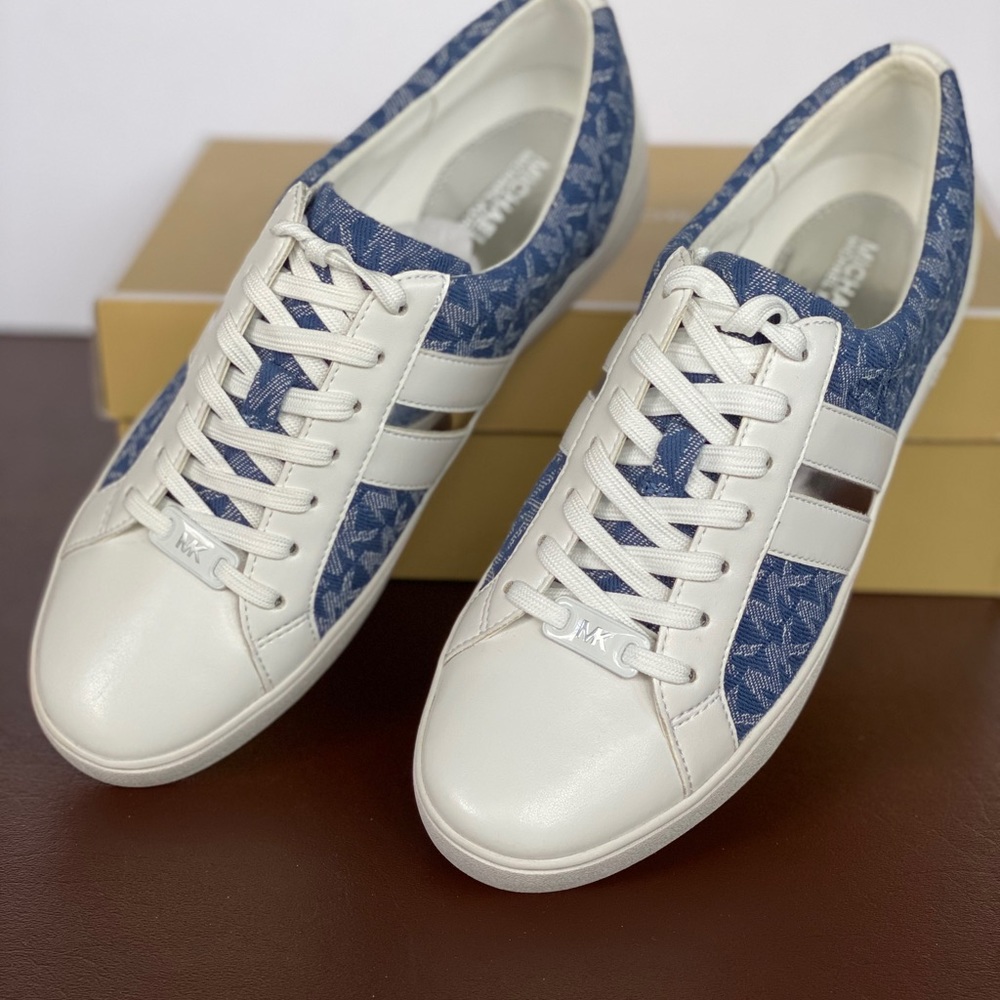 MICHAEL KORS Catelyn Stripe Lace up Jacquard - Picture 1 of 9
